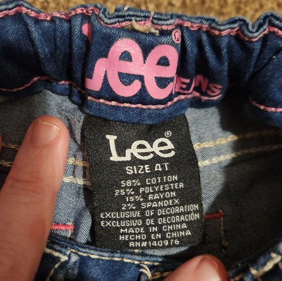 ๐ 3/$10 Lee Girl's 4T Cuffed Crop Adjustable Waist Blue Jeans - Picture 5 of 9